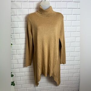 Chico's women’s Camel Featherweight Turtleneck Sweater Size 1/M